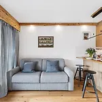 Flat In Sur Ollon, Amethyste, For 4, With Two Double Beds, Balcony And 75m To Ski-train Apartament *