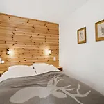 Flat In Sur Ollon, Amethyste, For 4, With Two Double Beds, Balcony And 75m To Ski-train Daire *
