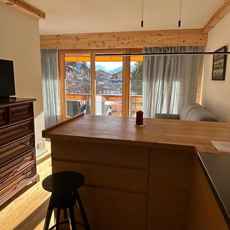 Lägenhet Flat In Sur Ollon, Amethyste, For 4, With Two Double Beds, Balcony And 75m To Ski-train *