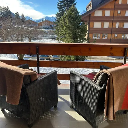 Flat In Sur Ollon, Amethyste, For 4, With Two Double Beds, Balcony And 75m To Ski-train Lägenhet *