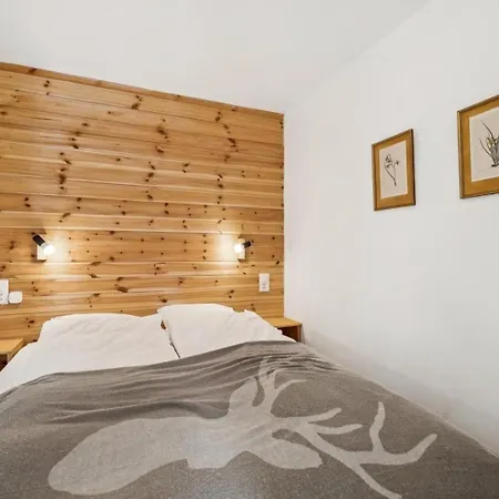 Flat In Sur Ollon, Amethyste, For 4, With Two Double Beds, Balcony And 75m To Ski-train Apartamento *