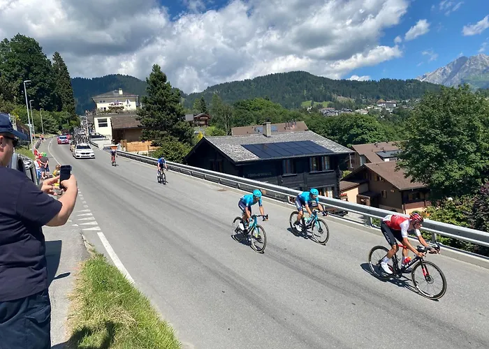 Flat In Sur Ollon, Amethyste, For 4, With Two Double Beds, Balcony And 75m To Ski-train *