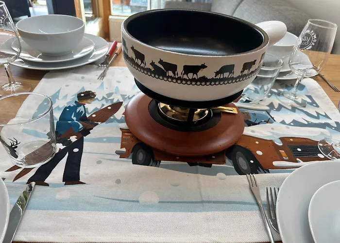 Flat In Sur Ollon, Amethyste, For 4, With Two Double Beds, Balcony And 75m To Ski-train 아파트