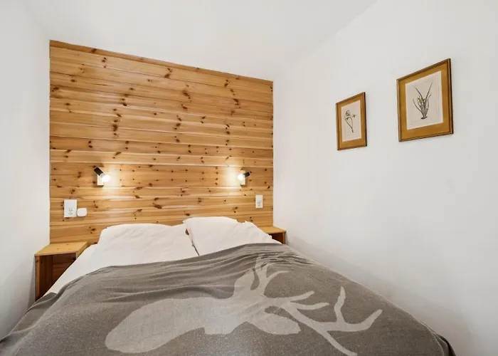 Flat In Sur Ollon, Amethyste, For 4, With Two Double Beds, Balcony And 75m To Ski-train 아파트 *