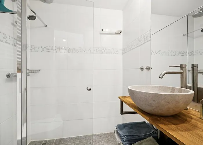 Apartman Flat In Sur Ollon, Amethyste, For 4, With Two Double Beds, Balcony And 75m To Ski-train Villars-sur-Ollon